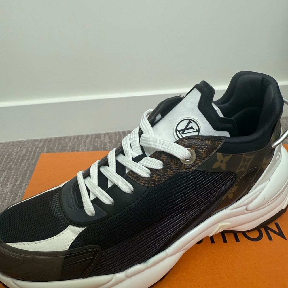 Louis Vuitton Monogram Black and White Sneakers - Picture 7 of 8